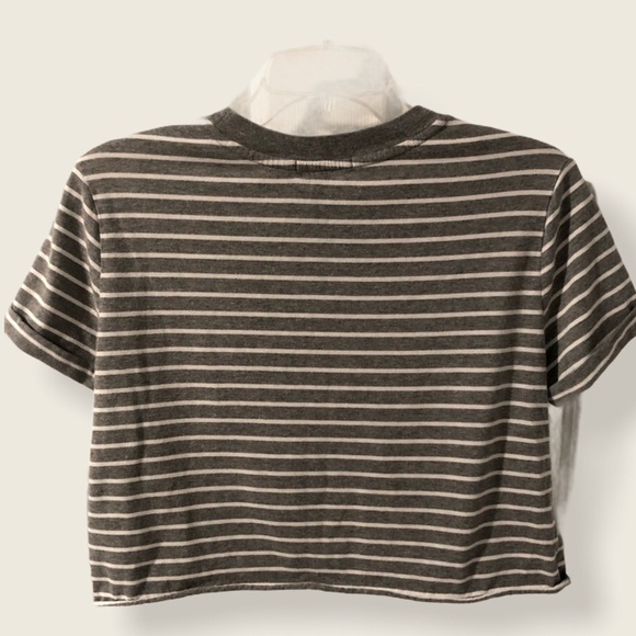 Forever 21 • Striped Cropped Tee - Picture 3 of 3